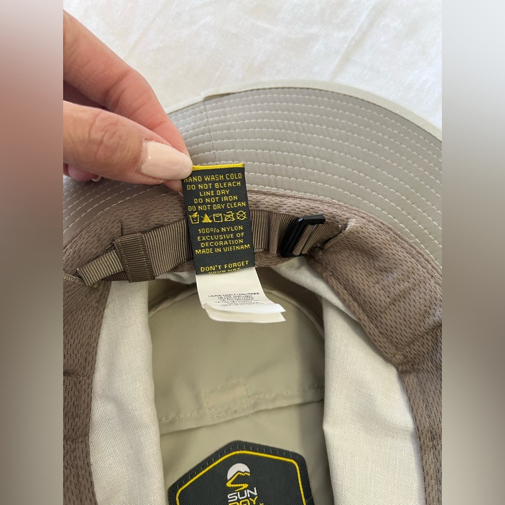 Sunday Afternoons | SZ Medium | Beige Charter Hat Nylon Adjustable Chin Strap - Picture 7 of 7